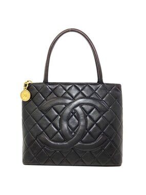 Chanel Medallion Tote Gold Calf